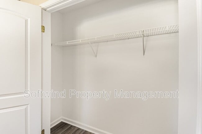 Building Photo - 1519 Elmwood Ave