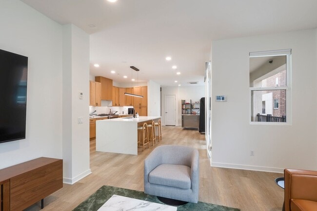 Building Photo - Detached Townhome - Private Roof Deck - With 360 Panoramic Views