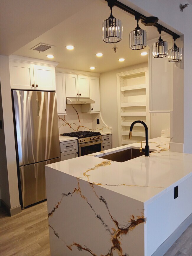 Building Photo - 4808 Moorland Ln