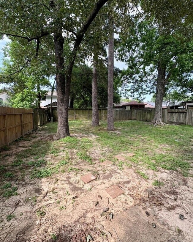 Building Photo - 24022 Spring Briar Ln