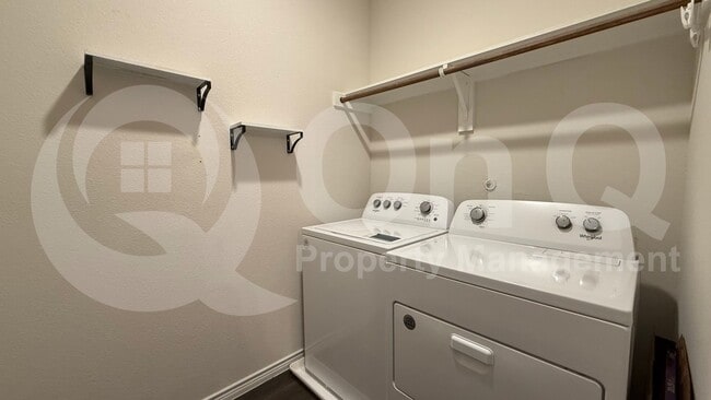 Building Photo - 2141 Steer Creek Pl