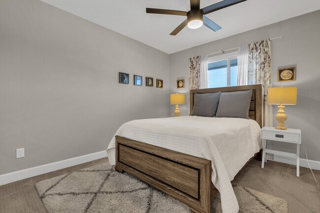 Building Photo - 6165 N Granite Reef Rd