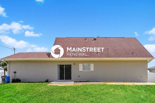 Building Photo - 3 Bedroom Pet-Friendly Home in CAPE CORAL, FL with Main Street Renewal