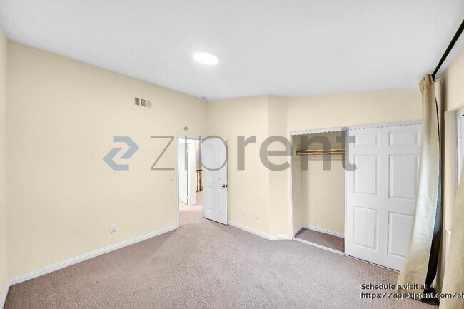 Building Photo - 19872 Sunset Vista Rd