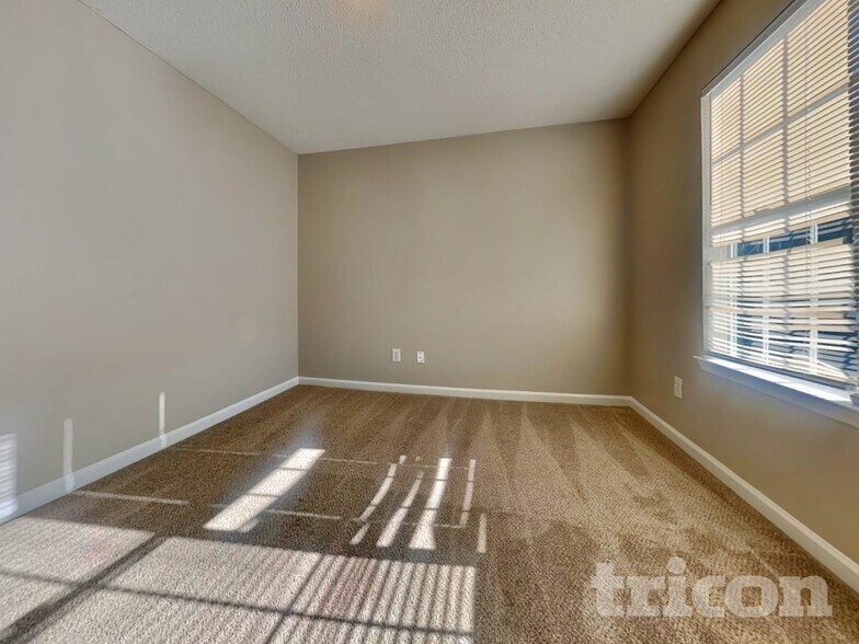 Building Photo - 6260 Phillips Lake Way