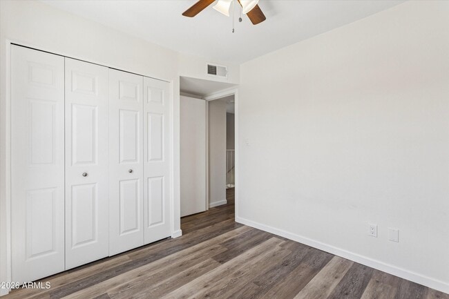 Building Photo - 8141 E Vista Dr