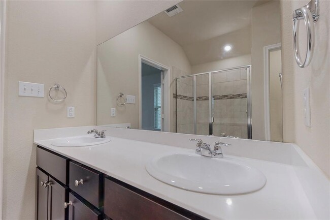Building Photo - 2917 Colorado Dr