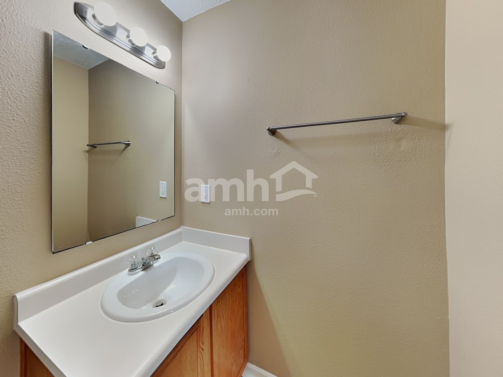 Building Photo - 2343 Summerwood Ln