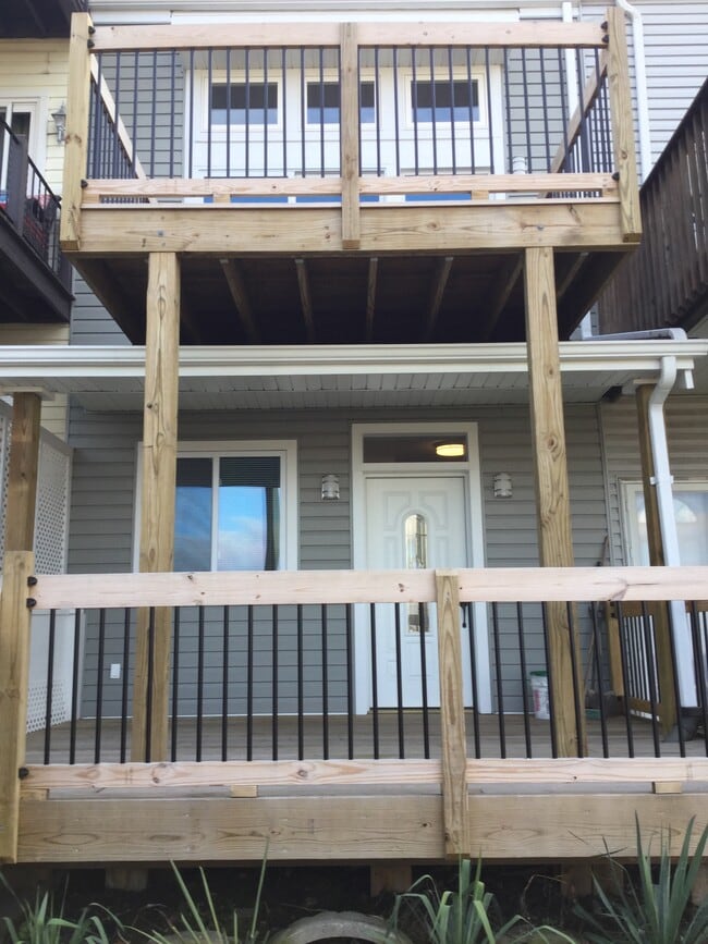 Building Photo - 2313 Primrose St