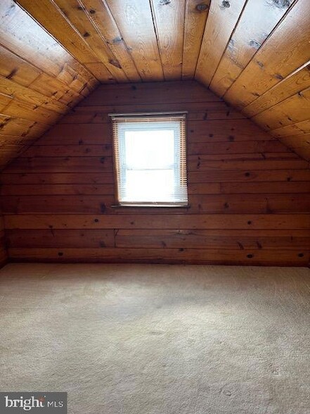 Building Photo - 6324 Roosevelt Ave