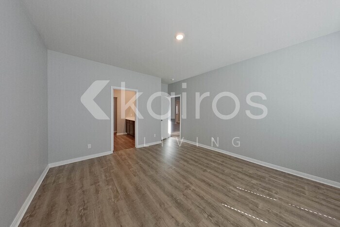 Building Photo - 825 NW 4th St