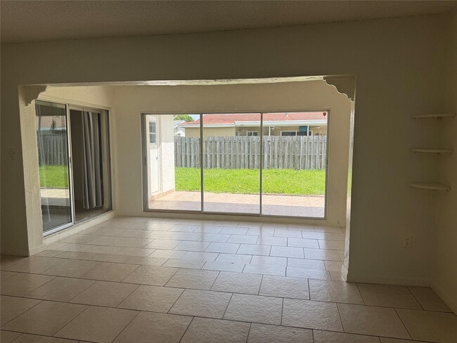 Building Photo - 9651 Sunset Strip