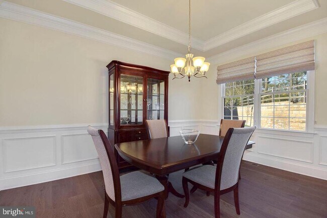 Building Photo - 71 Creekview Ln