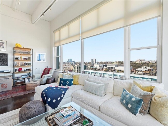 Building Photo - 1500 Washington St