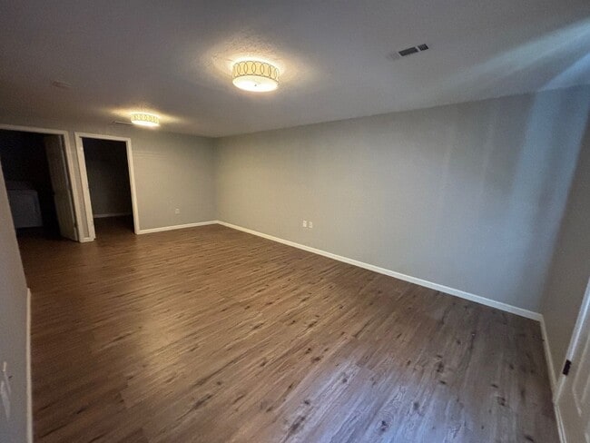 Building Photo - Italian Estates Property Management