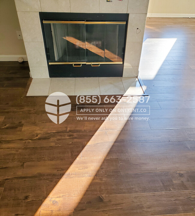 Building Photo - 38700 Tyson Ln