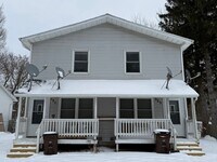 Building Photo - Elizabeth - 321/323