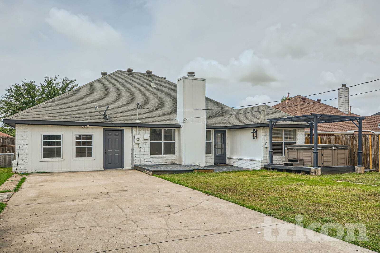 Building Photo - 709 Flagstone Way