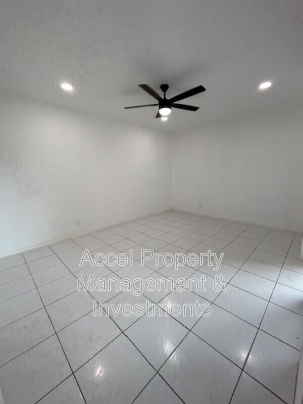 Building Photo - 600 Wichita Ave