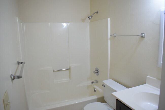 Building Photo - 2734 S 17th St