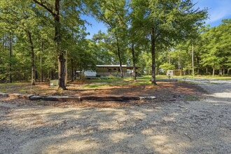 Building Photo - Must-See Country Retreat with Modern Convenience