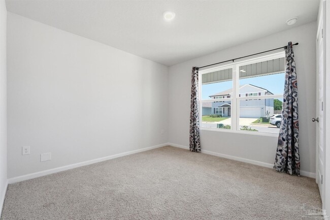 Building Photo - 5367 Peach Dr