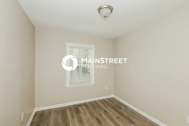Building Photo - 3 Bedroom Pet-Friendly Home in MONROE, NC with Main Street Renewal