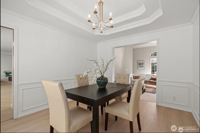 Building Photo - Beautifully Renovated 5-Bedroom Home in Abbey Road