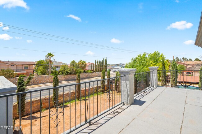 Building Photo - 3209 Tierra Ave Pl