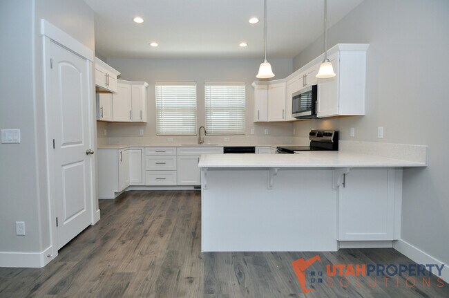 Building Photo - 13012 S Oberon Ln