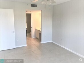 Building Photo - 1351 SW 141st Ave