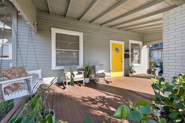 Building Photo - 5911 N Highland Ave