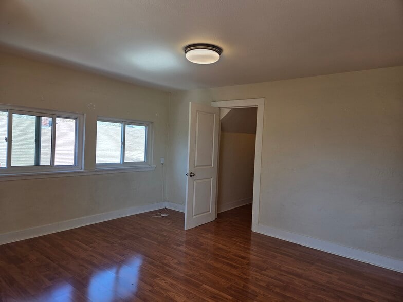 Building Photo - 139 S 22nd St