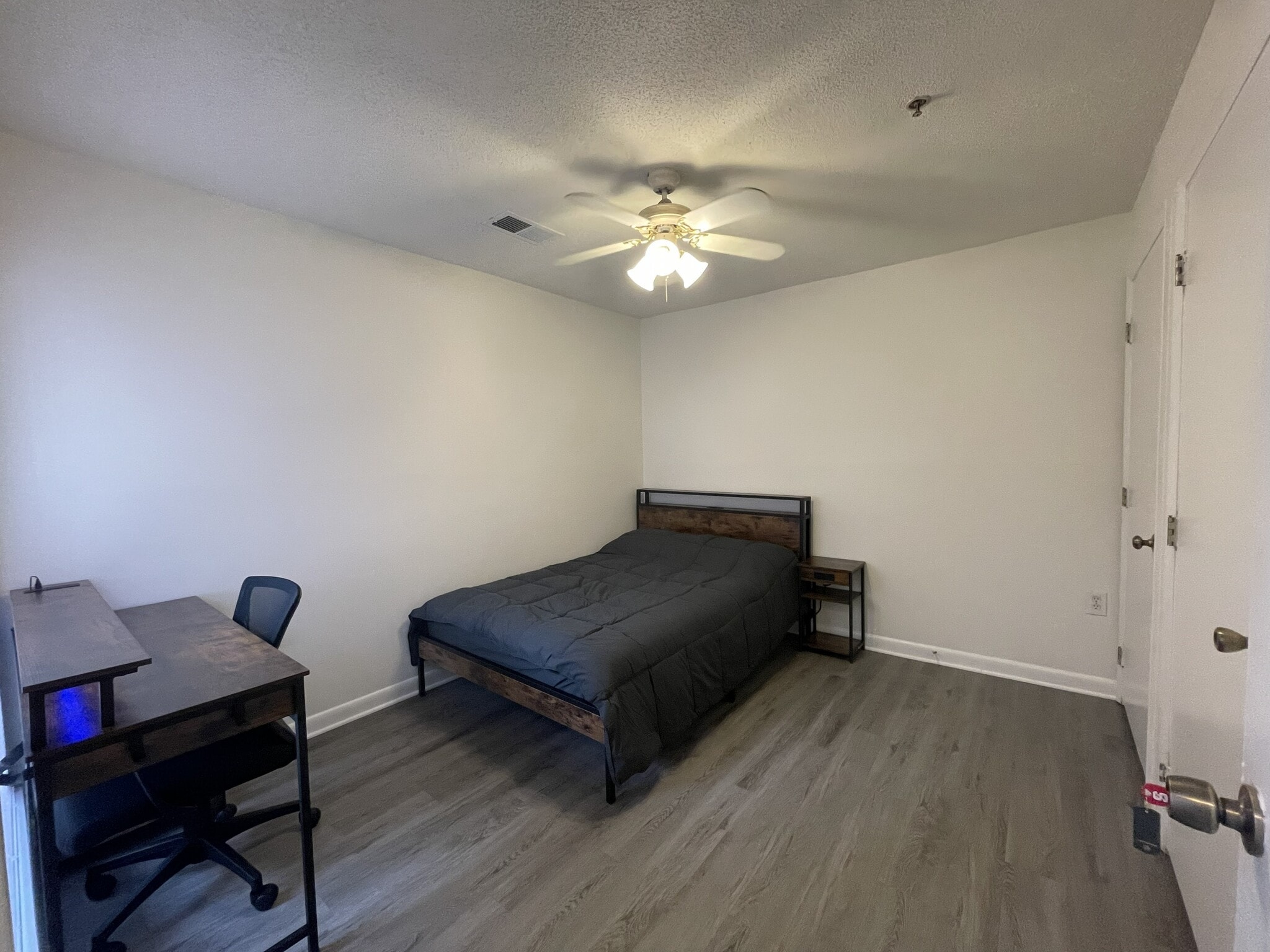 Desk and Bed - 1420 Collegiate Cir