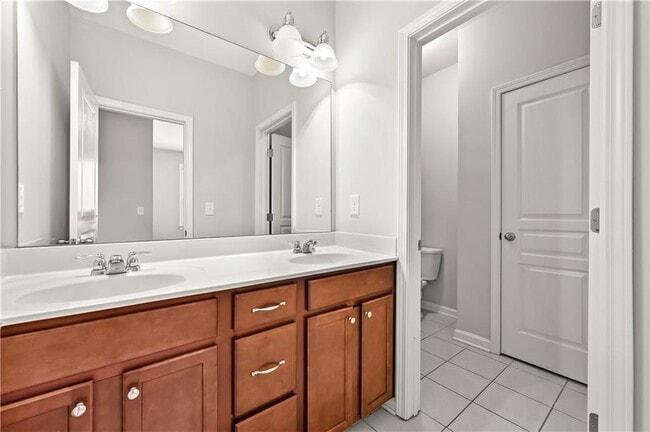Building Photo - 9965 Cameron Parc Cir