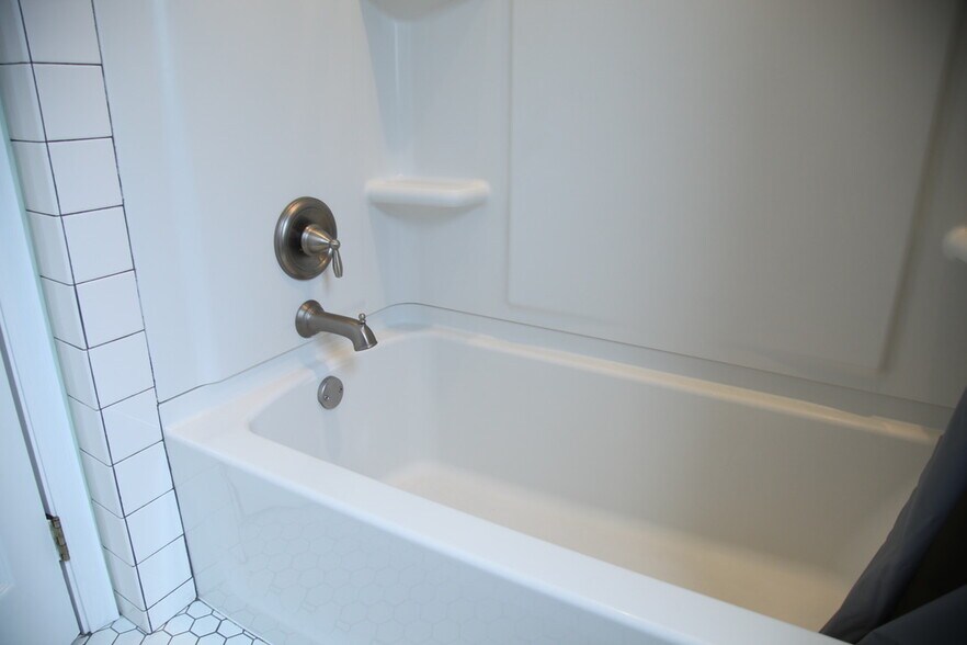 Bathroom - 2411 Fortune Avenue