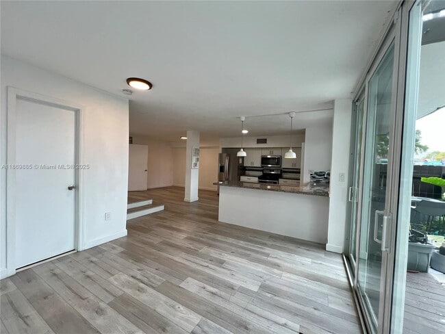 Building Photo - 7133 SW 109th Ct