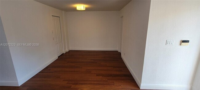 Building Photo - 5173 NW 114th Pl