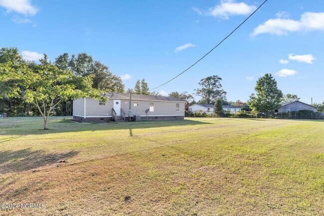 Building Photo - 185 Paradise Ln