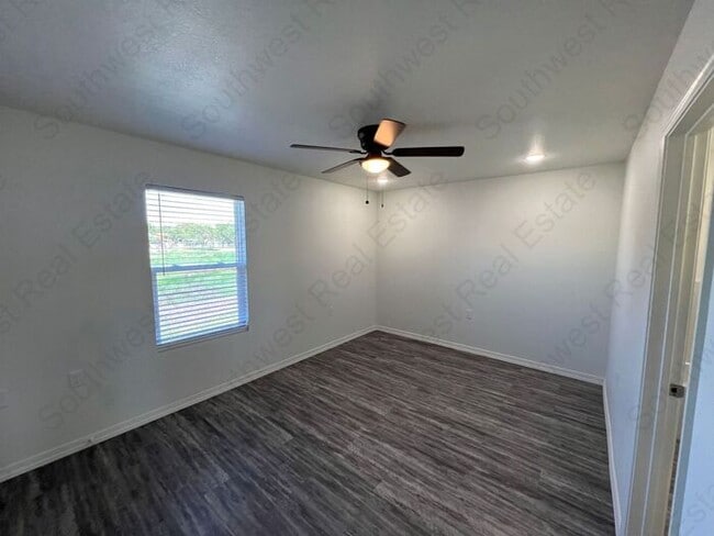 Building Photo - Brand New 2 bedroom 2 bath Duplex
