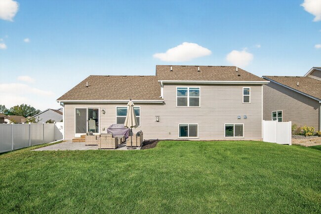 Building Photo - 1432 Liberty Ln