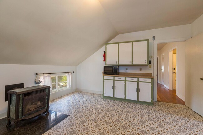 Building Photo - 1119 Tijeras Ave NW