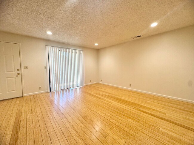 Interior Photo - Stadium Village Apartments