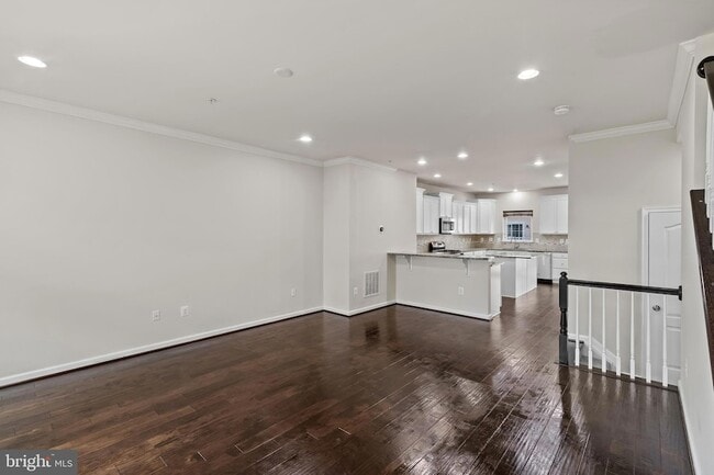 Building Photo - 7035 Southmoor St