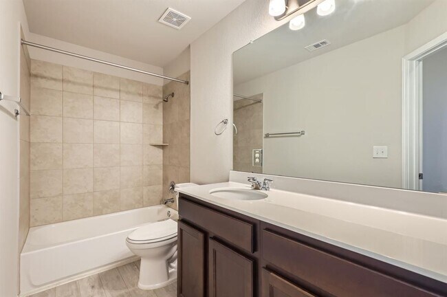 Building Photo - 112 Jude Cir