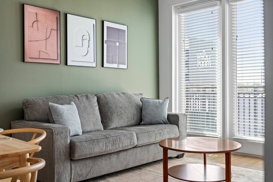 Building Photo - 801 N Mac Dill Ave