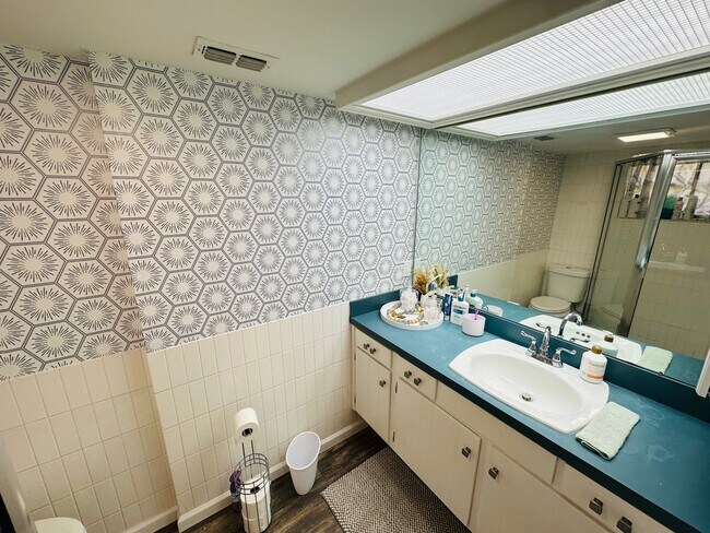 Building Photo - 12274 1st St W