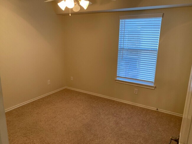 Building Photo - 14422 LILYGATE Ct