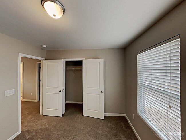 Building Photo - 5148 Red Poll Dr