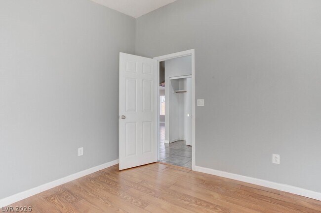 Building Photo - 1716 Anchor Dr